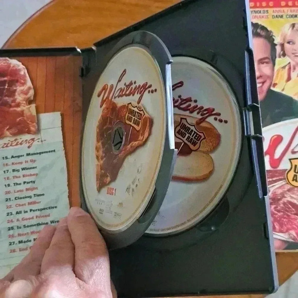 Dvd 2 DISC DELUXE EDITION WAITING UNRATED AND RAW - Picture 6 of 7